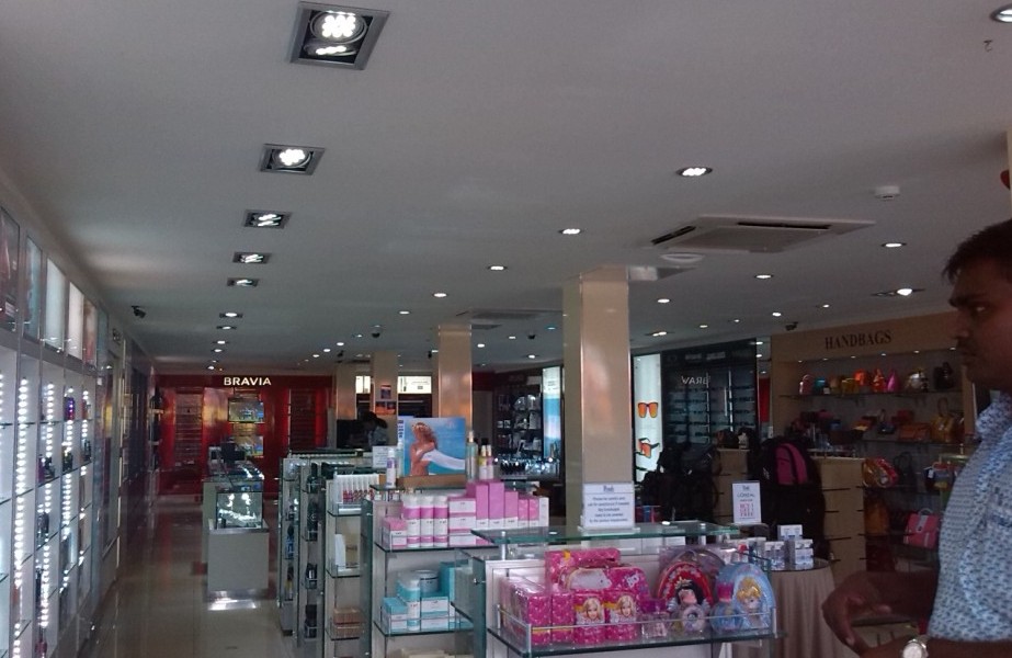 60Hz Recessed LED Grille Spot Light 18W 60 ° , Home LED Spot Lighting Lamp